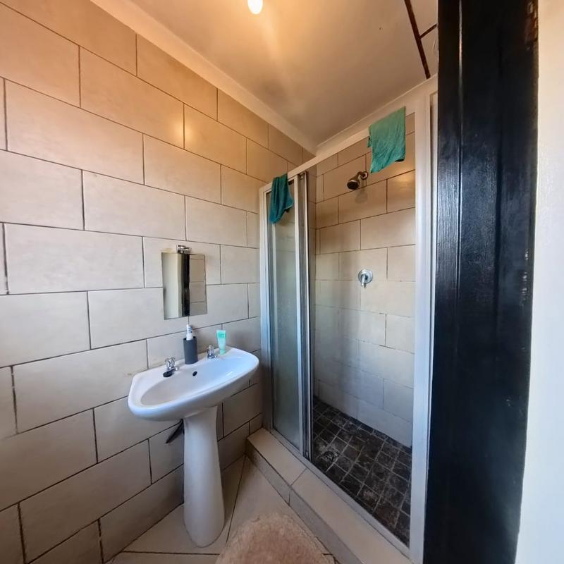 3 Bedroom Property for Sale in Clayville Gauteng