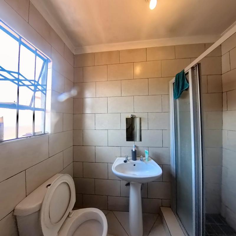 3 Bedroom Property for Sale in Clayville Gauteng