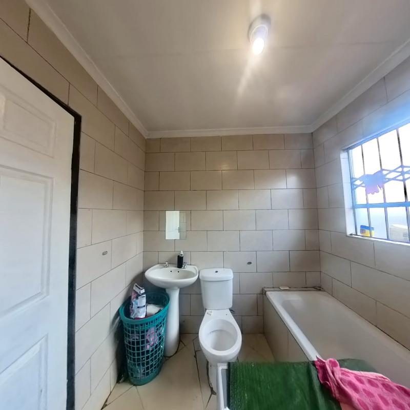 3 Bedroom Property for Sale in Clayville Gauteng
