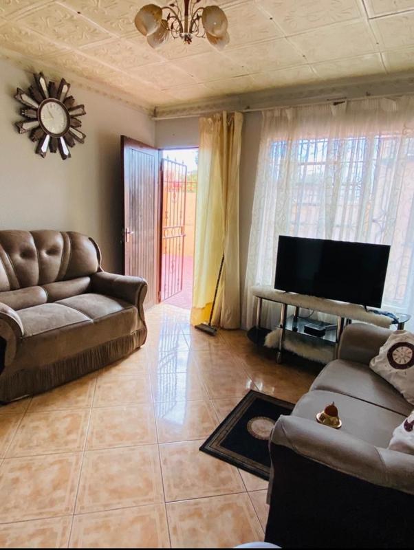 6 Bedroom Property for Sale in Tembisa Central Gauteng