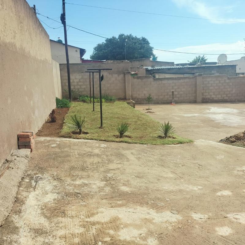 2 Bedroom Property for Sale in Tembisa Central Gauteng