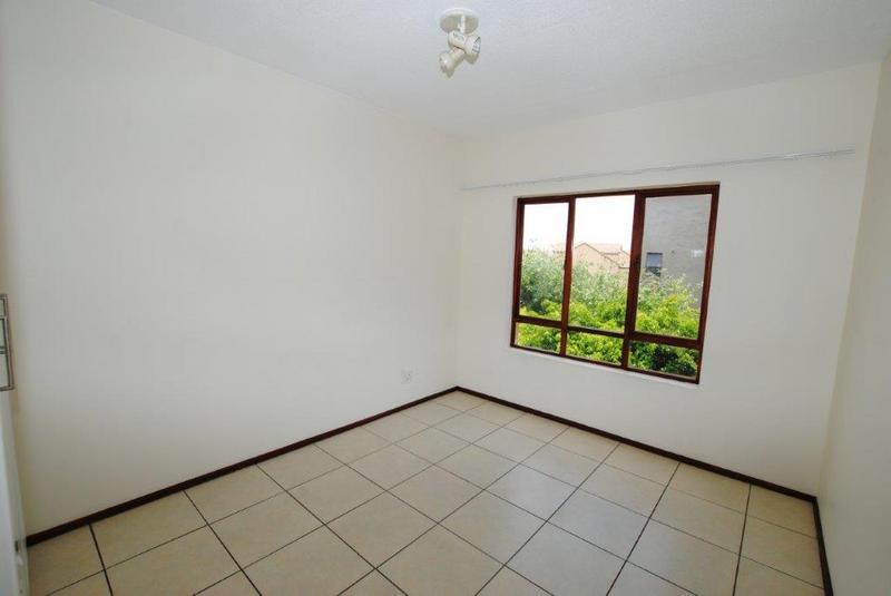 1 Bedroom Property for Sale in Lonehill Gauteng