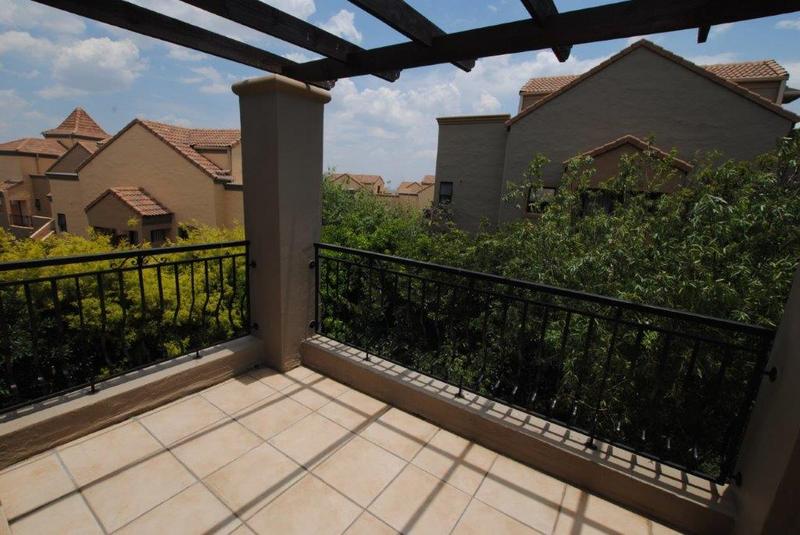 1 Bedroom Property for Sale in Lonehill Gauteng