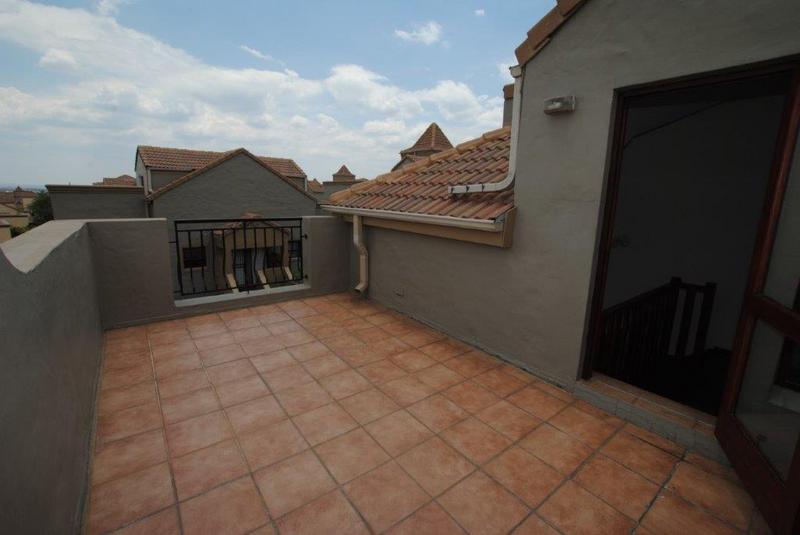 1 Bedroom Property for Sale in Lonehill Gauteng