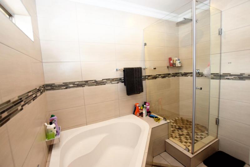 To Let 3 Bedroom Property for Rent in Rivonia Gauteng