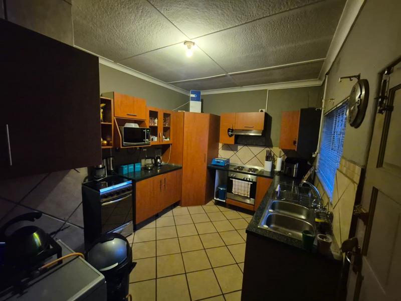 6 Bedroom Property for Sale in Elsburg Gauteng