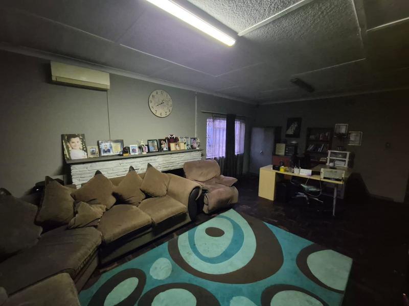 6 Bedroom Property for Sale in Elsburg Gauteng