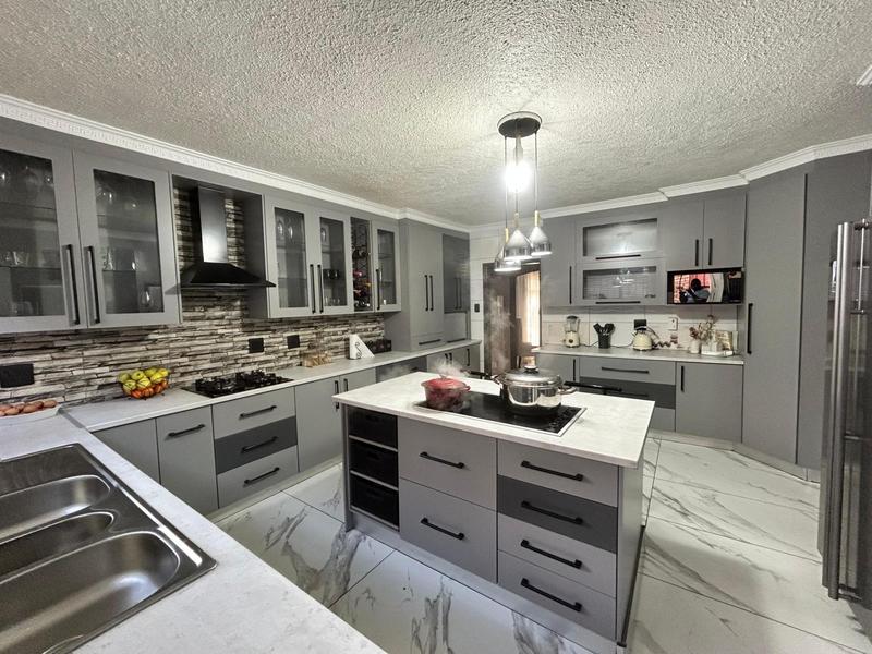 4 Bedroom Property for Sale in Ferryvale Gauteng