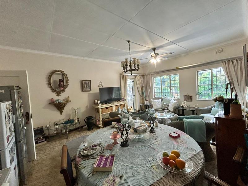 6 Bedroom Property for Sale in Selection Park Gauteng