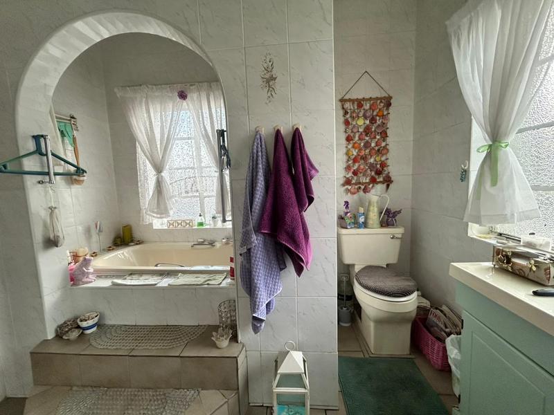 6 Bedroom Property for Sale in Selection Park Gauteng