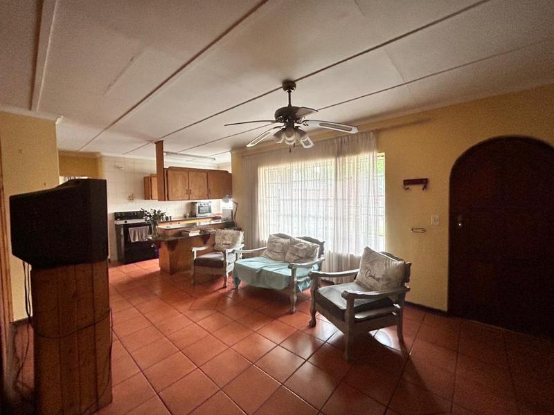 6 Bedroom Property for Sale in Selection Park Gauteng