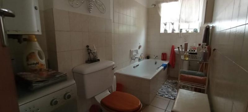 To Let 1 Bedroom Property for Rent in Zwartkop Gauteng