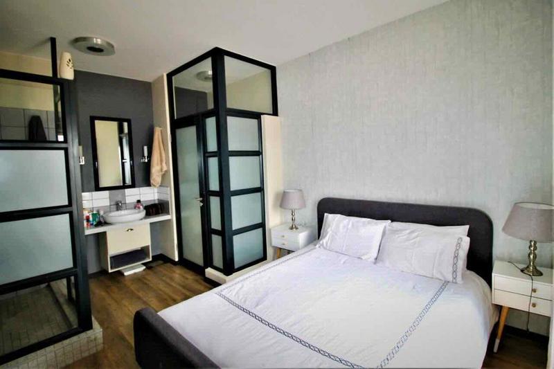 2 Bedroom Property for Sale in Rosebank Gauteng