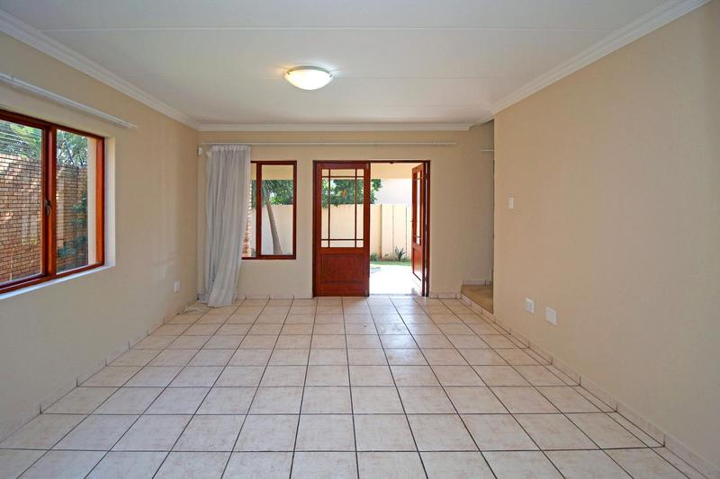 To Let 2 Bedroom Property for Rent in Ruimsig Gauteng