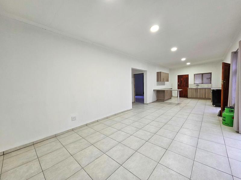 To Let 2 Bedroom Property for Rent in Zonnehoewe A H Gauteng