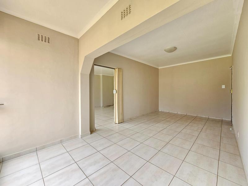 5 Bedroom Property for Sale in Constantia Kloof Gauteng