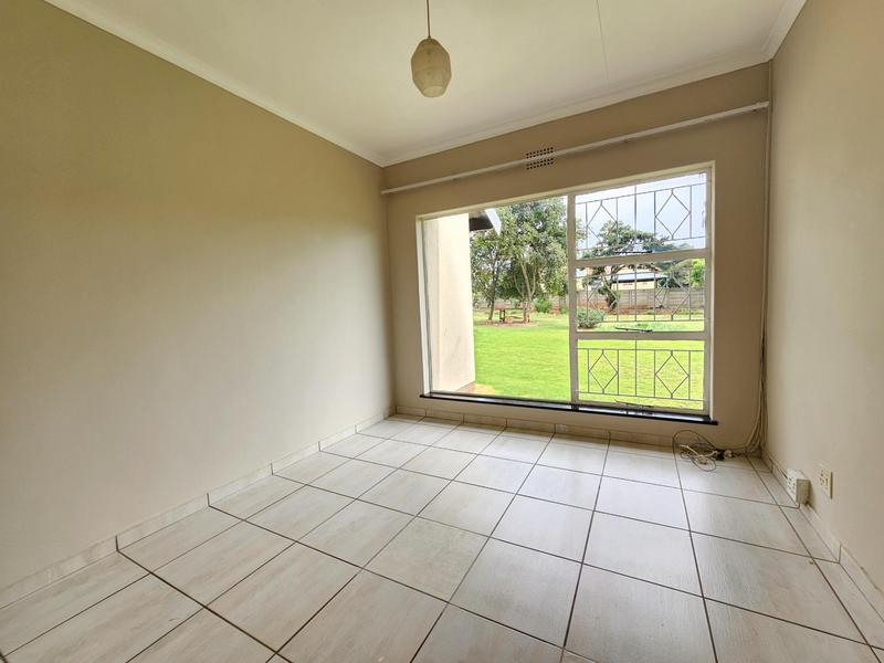 5 Bedroom Property for Sale in Constantia Kloof Gauteng