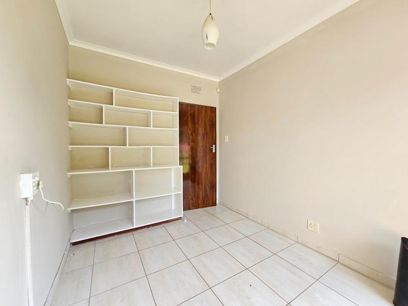 5 Bedroom Property for Sale in Constantia Kloof Gauteng