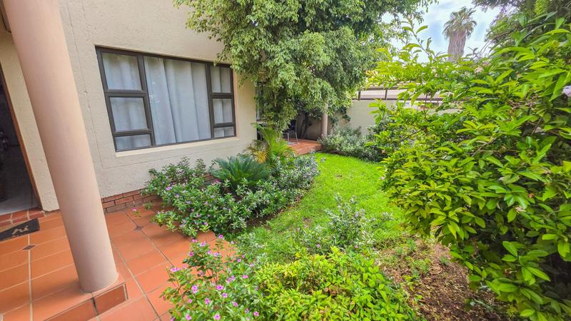 2 Bedroom Property for Sale in Sunninghill Gauteng