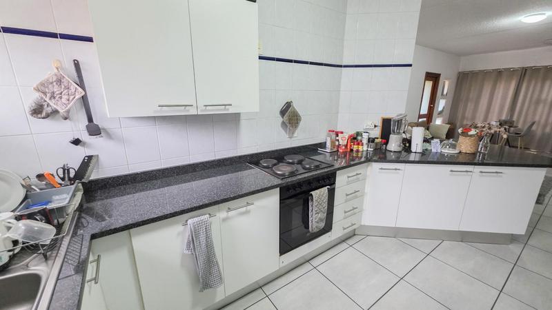 2 Bedroom Property for Sale in Sunninghill Gauteng