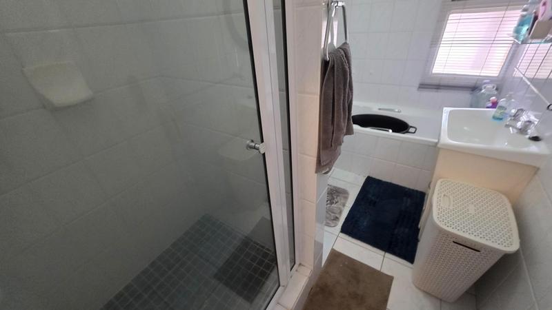 2 Bedroom Property for Sale in Sunninghill Gauteng