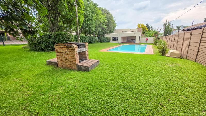 2 Bedroom Property for Sale in Sunninghill Gauteng