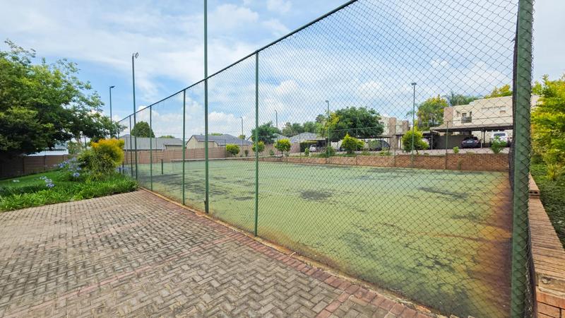 2 Bedroom Property for Sale in Sunninghill Gauteng