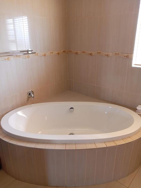 4 Bedroom Property for Sale in Bushwillow Park Estate Gauteng