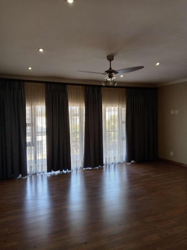 4 Bedroom Property for Sale in Bushwillow Park Estate Gauteng