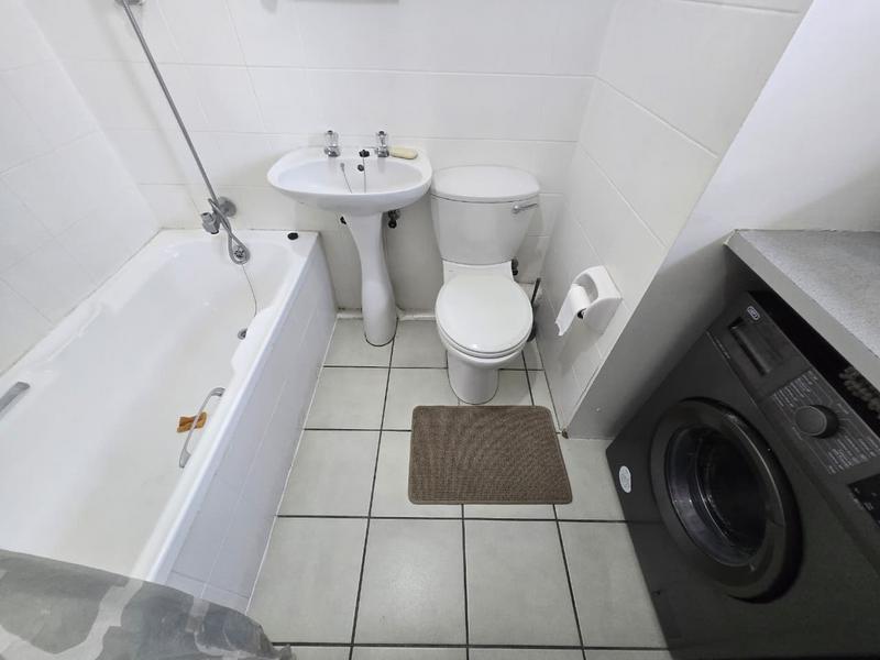 To Let 1 Bedroom Property for Rent in Parktown North Gauteng