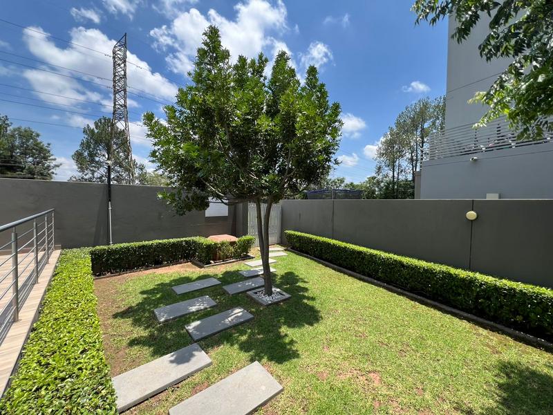 To Let 2 Bedroom Property for Rent in Broadacres Gauteng