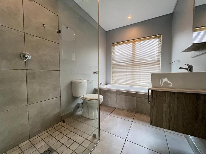 To Let 1 Bedroom Property for Rent in Broadacres Gauteng