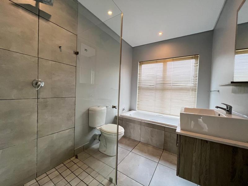 To Let 1 Bedroom Property for Rent in Broadacres Gauteng