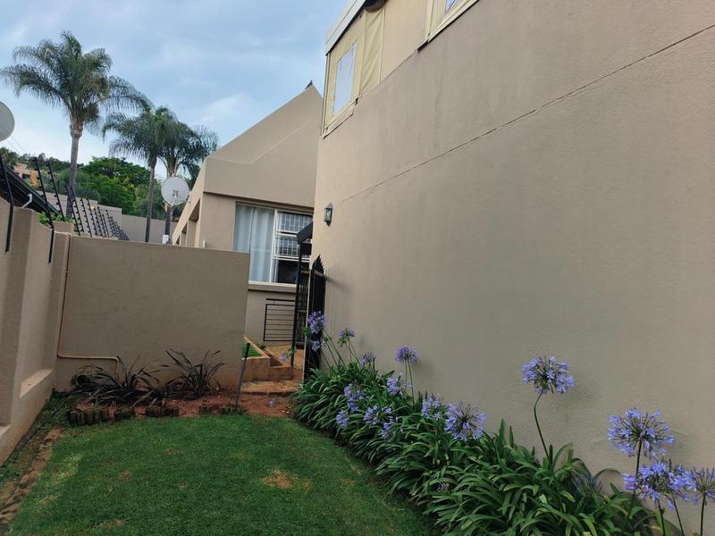3 Bedroom Property for Sale in Faerie Glen Gauteng