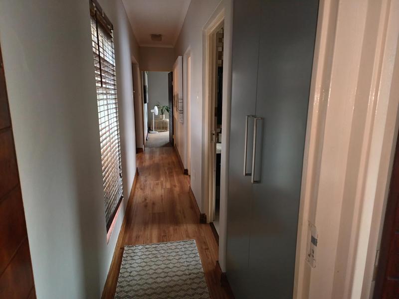 3 Bedroom Property for Sale in Faerie Glen Gauteng