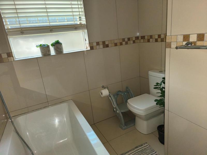 3 Bedroom Property for Sale in Faerie Glen Gauteng
