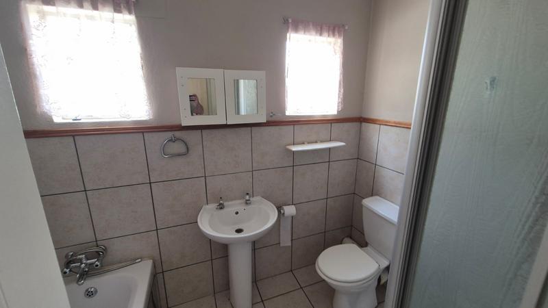 2 Bedroom Property for Sale in Ninapark Gauteng