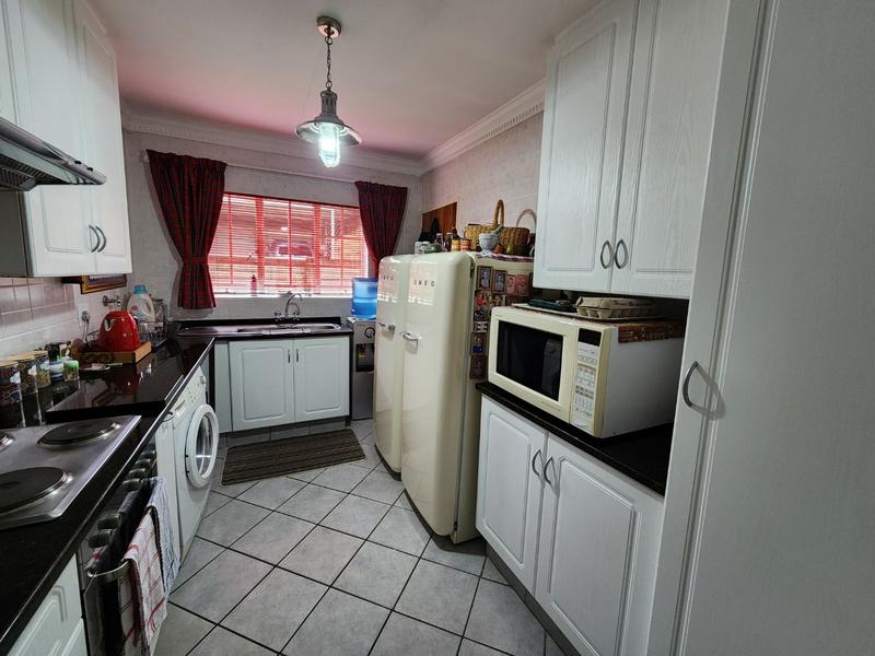 3 Bedroom Property for Sale in Florauna Gauteng