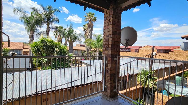 2 Bedroom Property for Sale in New Redruth Gauteng