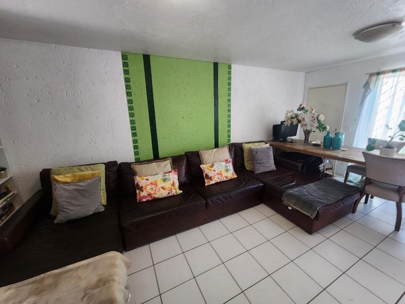 2 Bedroom Property for Sale in Bassonia Gauteng