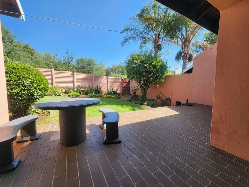 3 Bedroom Property for Sale in Mulbarton Gauteng