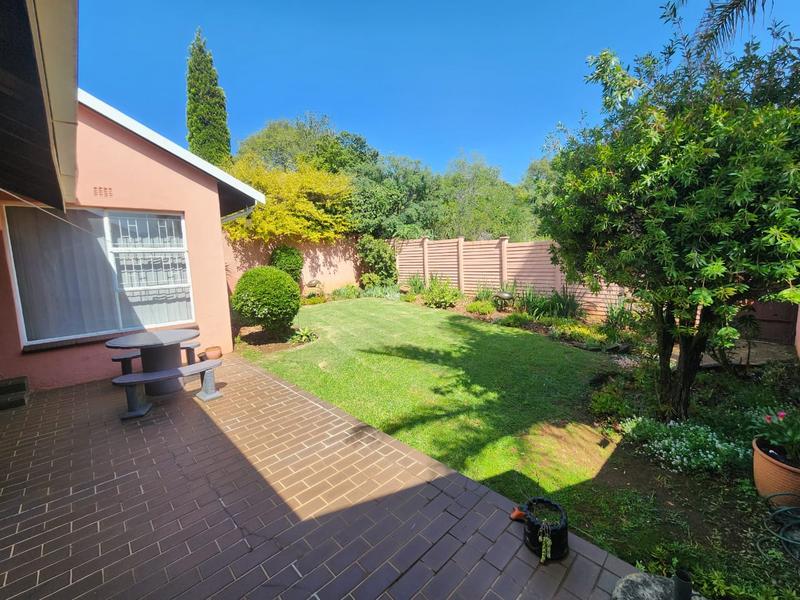 3 Bedroom Property for Sale in Mulbarton Gauteng