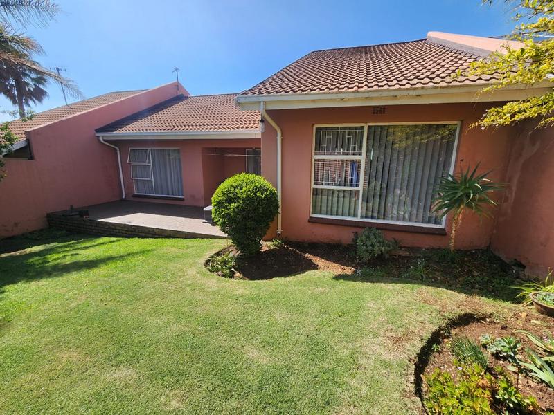 3 Bedroom Property for Sale in Mulbarton Gauteng