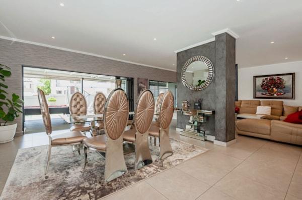 5 Bedroom Property for Sale in Aspen Hills Gauteng