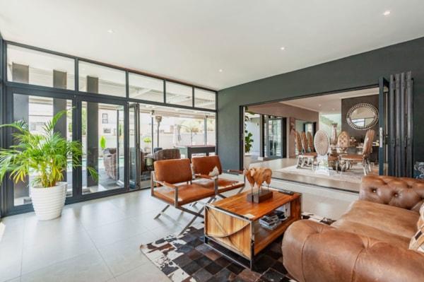 5 Bedroom Property for Sale in Aspen Hills Gauteng