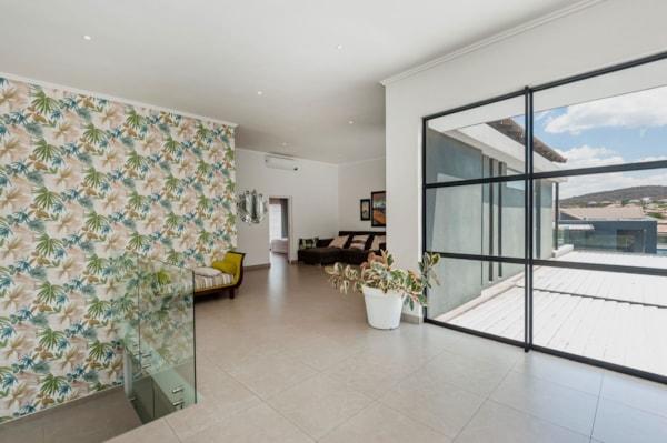 5 Bedroom Property for Sale in Aspen Hills Gauteng