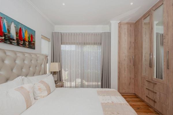 5 Bedroom Property for Sale in Aspen Hills Gauteng