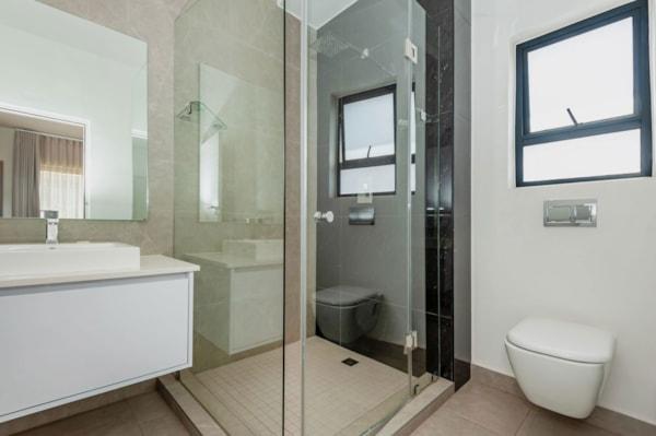 5 Bedroom Property for Sale in Aspen Hills Gauteng