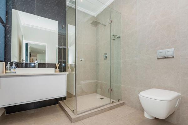 5 Bedroom Property for Sale in Aspen Hills Gauteng