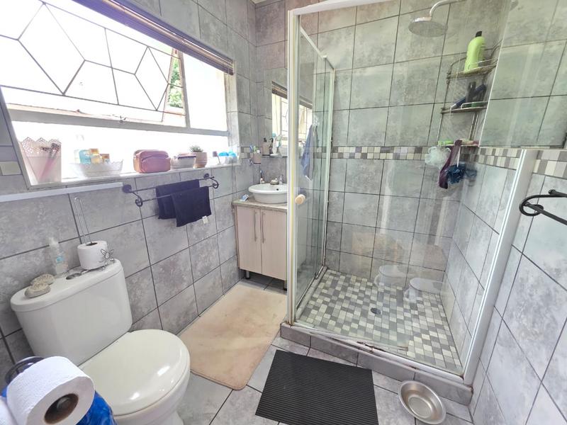 5 Bedroom Property for Sale in Meyerton Central Gauteng